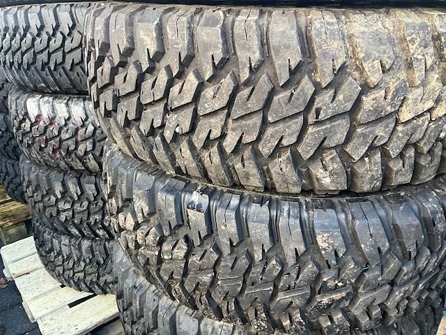 Goodyear wrangler mt hummer band (5x) - afbeelding 6 van  7