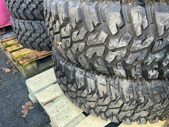 Goodyear wrangler mt hummer band (5x) - afbeelding 4 van  7