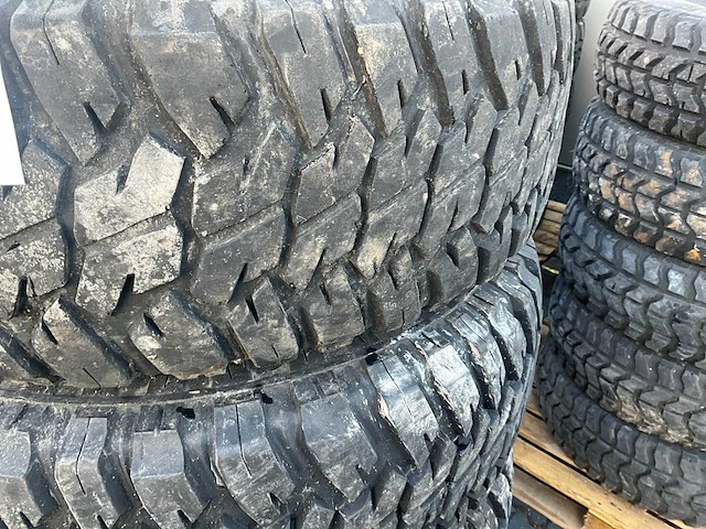 Goodyear wrangler mt hummer band (5x) - afbeelding 4 van  7