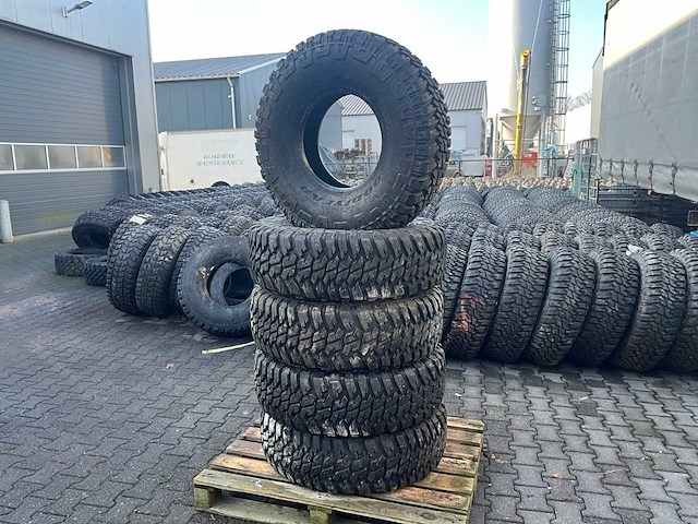Goodyear wrangler mt hummer band (5x) - afbeelding 7 van  7
