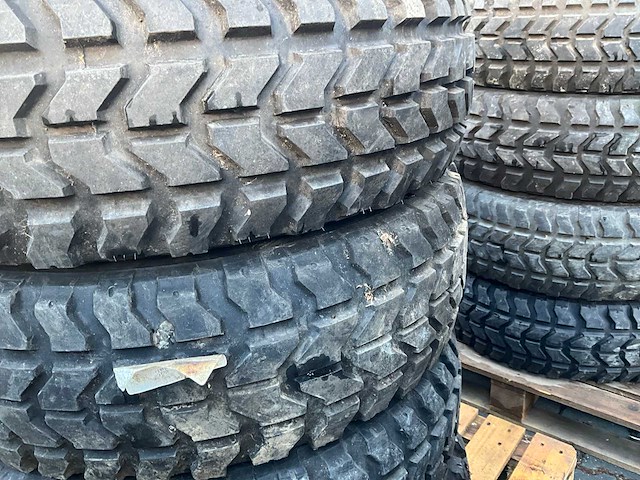 Goodyear wrangler mt hummer band (5x) - afbeelding 4 van  7