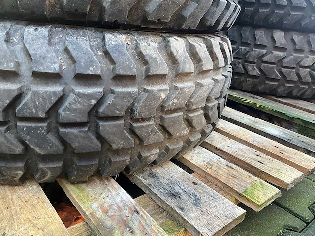 Goodyear wrangler mt hummer band (5x) - afbeelding 8 van  8