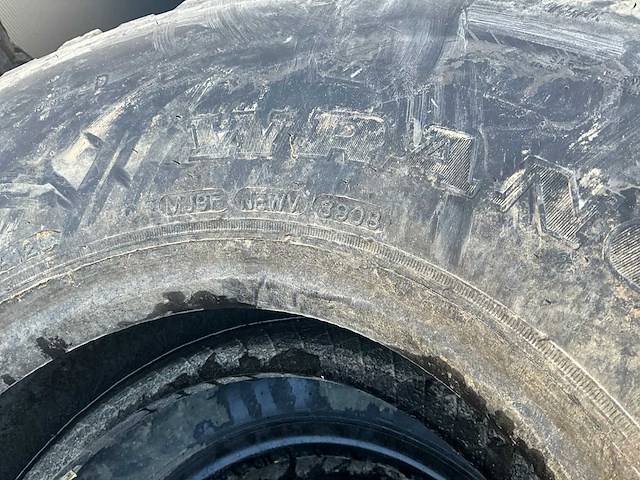 Goodyear wrangler mt hummer band (5x) - afbeelding 3 van  7