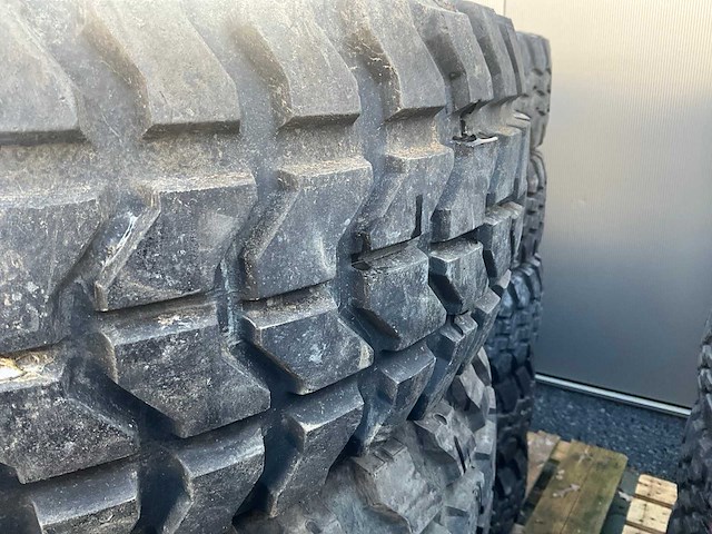 Goodyear wrangler mt hummer band (5x) - afbeelding 4 van  7