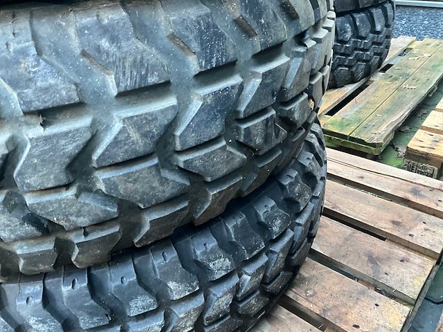 Goodyear wrangler mt hummer band (5x) - afbeelding 6 van  7