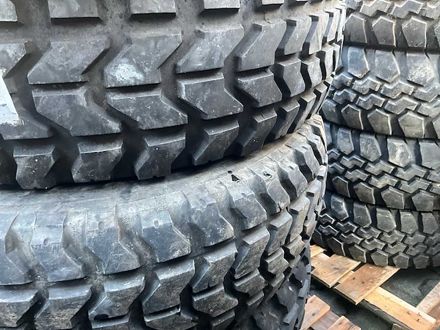 Goodyear wrangler mt hummer band (5x) - afbeelding 7 van  8