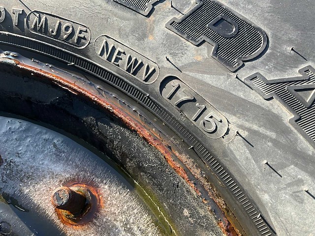 Goodyear wrangler mt hummer band (9x) - afbeelding 1 van  11