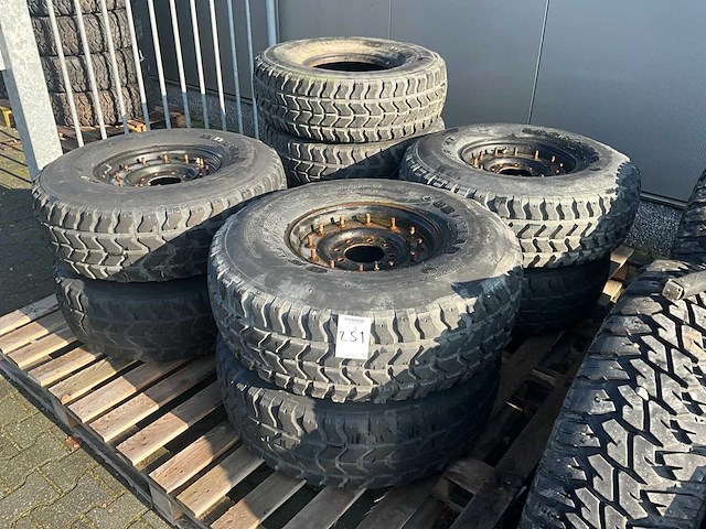 Goodyear wrangler mt hummer band (9x) - afbeelding 11 van  11