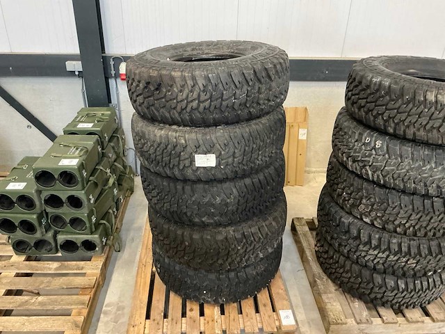 Goodyear wrangler mt/r band (5x) - afbeelding 1 van  11