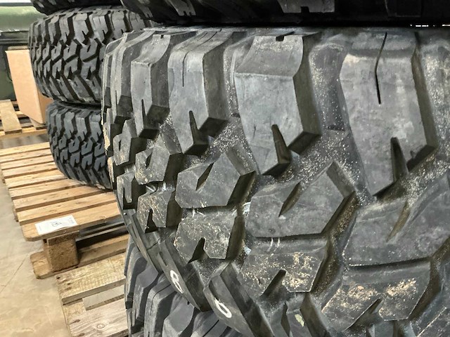 Goodyear wrangler mt/r band (5x) - afbeelding 9 van  11