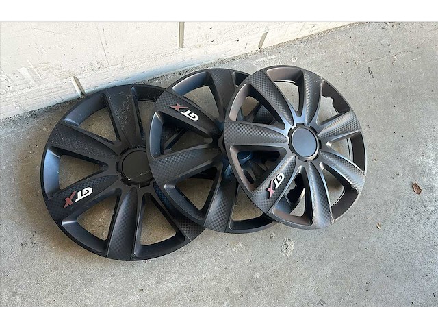 Goodyear/yokohama - mix - car tyre - afbeelding 9 van  9