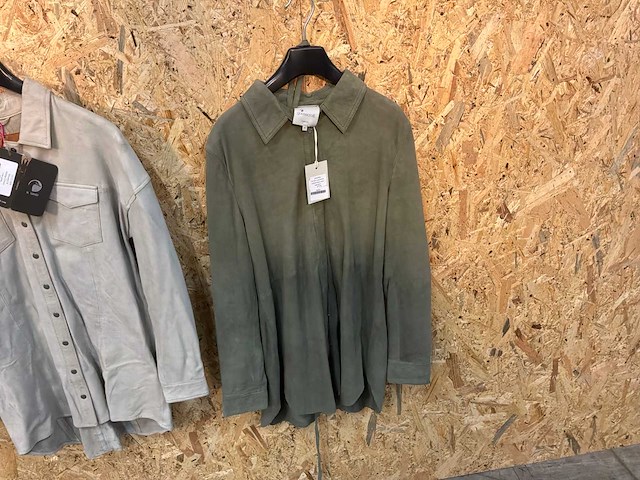 Goose-craft leren blazers en bloezen (10x) - afbeelding 16 van  24