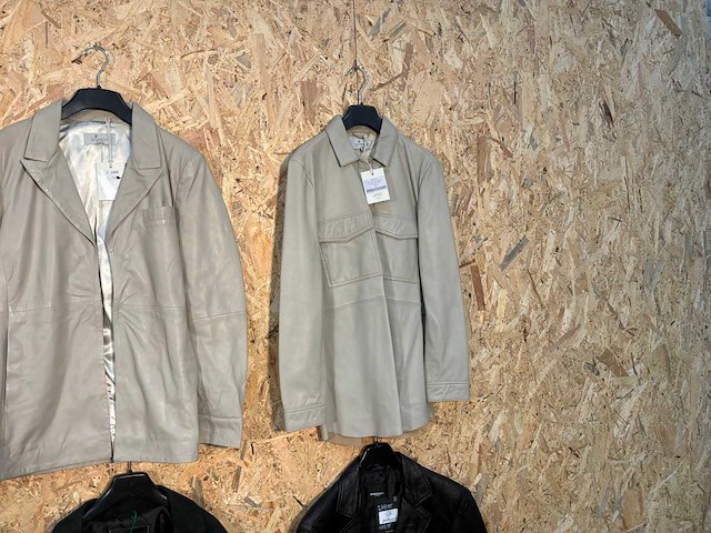 Goose-craft leren blazers en bloezen (10x) - afbeelding 22 van  31