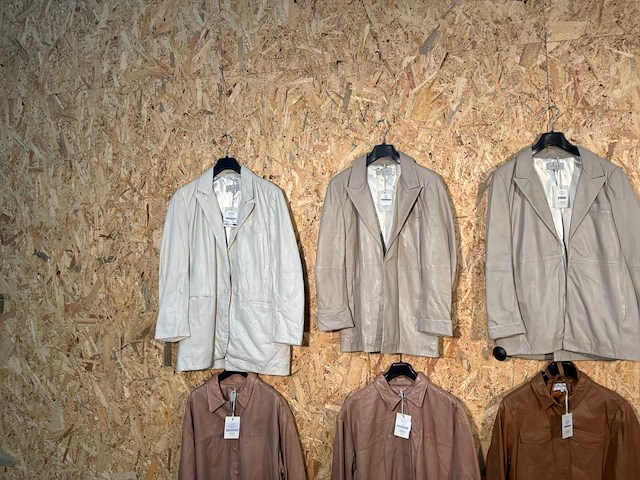 Goose-craft leren blazers en bloezen (10x) - afbeelding 25 van  31