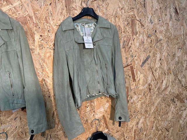 Goose-craft suède jassen (10x) - afbeelding 22 van  25