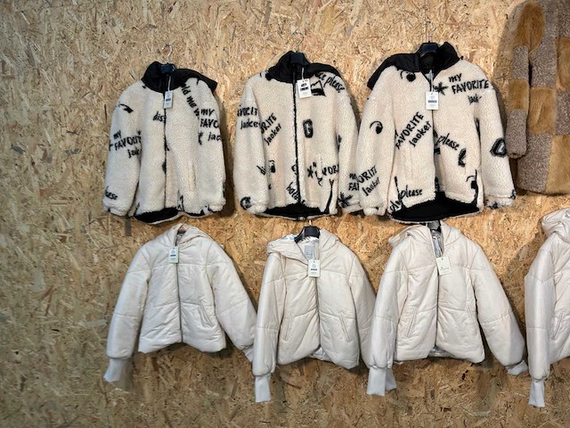 Goose-craft wollen/puffer jassen (8x) - afbeelding 18 van  22