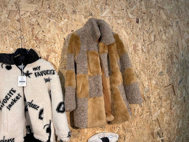 Goose-craft wollen/puffer jassen (8x) - afbeelding 19 van  22