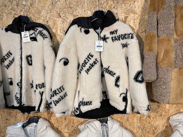 Goose-craft wollen/puffer jassen (8x) - afbeelding 14 van  22