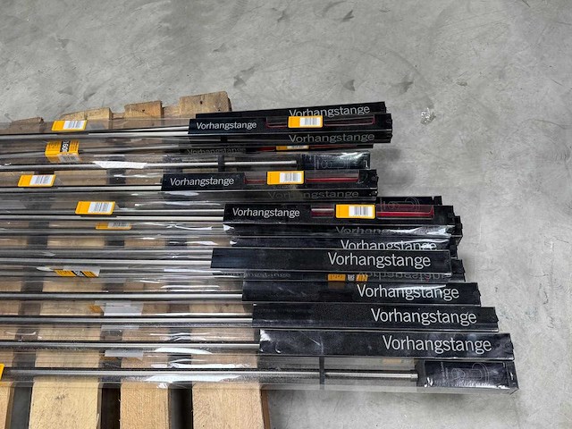 Gordijnroede 160 cm zwart met eindkappen en toebehoren (20x) - afbeelding 2 van  5