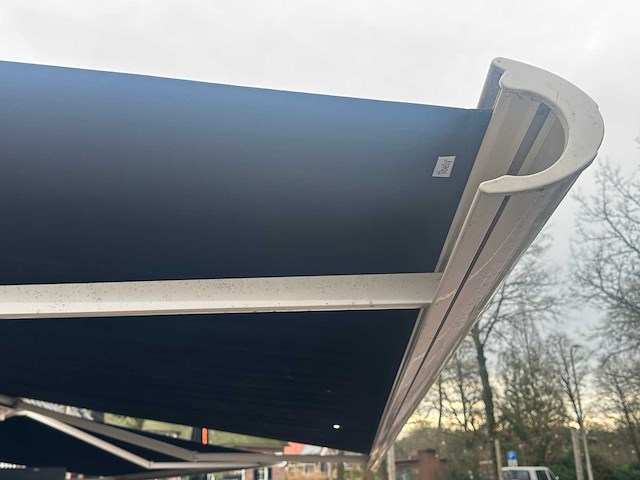 Gota - knikarm zonnescherm met afstandbediening (2x) - afbeelding 10 van  13