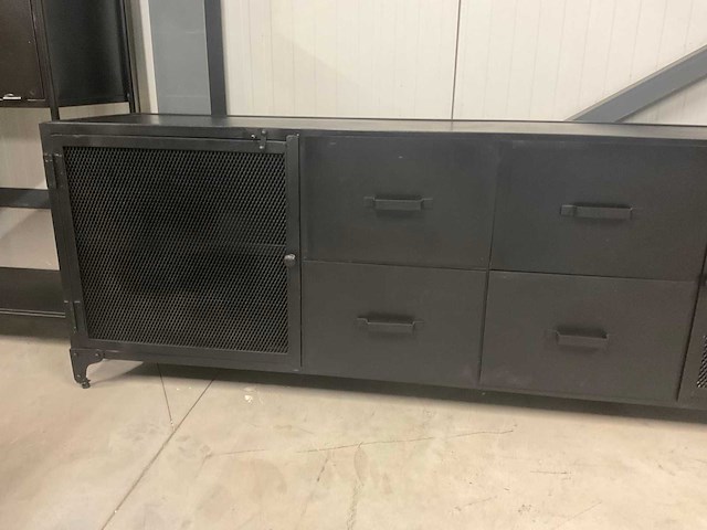 Goth dressoir - afbeelding 8 van  11