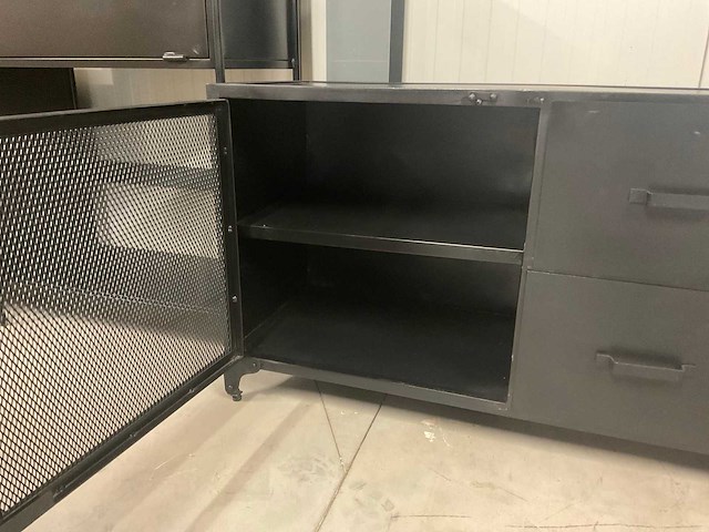 Goth dressoir - afbeelding 9 van  11