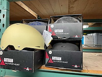 Gotham skate helm (4x) - afbeelding 1 van  1