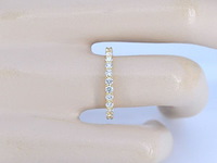 Gouden alliance ring met briljant geslepen diamant - afbeelding 3 van  10