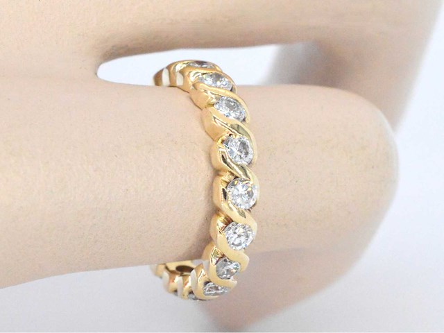 Gouden alliance ring met diamanten - afbeelding 2 van  7