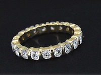 Gouden alliance ring met diamanten - afbeelding 2 van  5