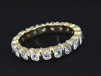 Gouden alliance ring met diamanten - afbeelding 2 van  6