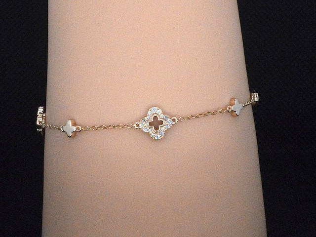 Gouden armband in klaver vier vorm met diamanten - afbeelding 3 van  10