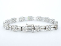 Gouden armband met briljant en baguette geslepen diamanten - afbeelding 4 van  10