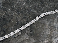 Gouden armband met briljant en baguette geslepen diamanten - afbeelding 6 van  8