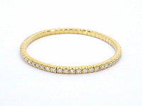 Gouden armband met briljant geslepen diamanten en een onzichtbare sluiting - afbeelding 7 van  11