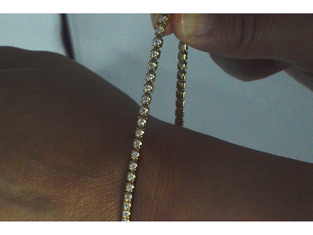 Gouden armband met briljant geslepen diamanten en onzichtbare sluiting - afbeelding 10 van  10