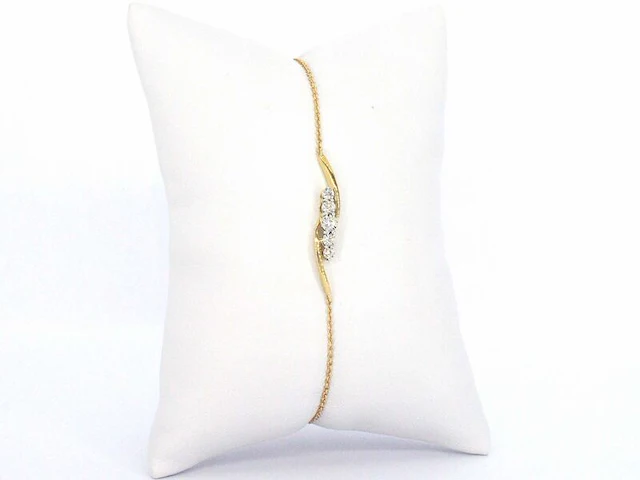 Gouden armband met diamanten in een rij gezet - afbeelding 10 van  11