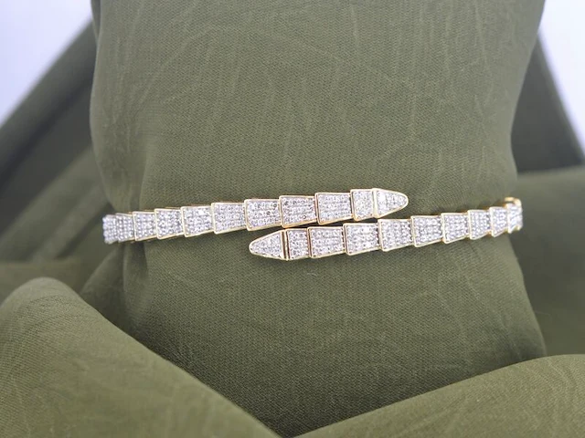 Gouden armband van serpent model met natuurlijke diamanten - afbeelding 1 van  8