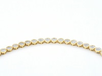 Gouden armband vol met diamanten gezet - afbeelding 6 van  9