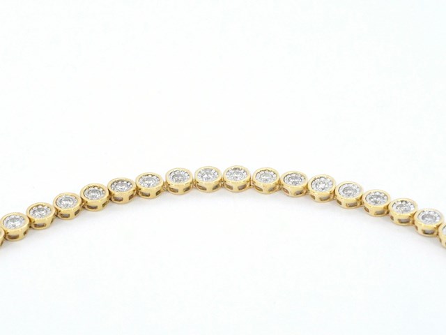 Gouden armband vol met diamanten gezet - afbeelding 6 van  7