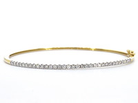 Gouden bangle armband met natuurlijke briljant geslepen diamanten - afbeelding 6 van  10
