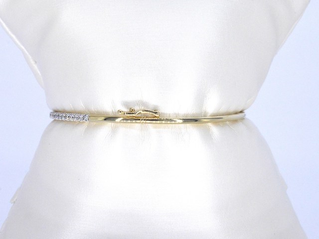 Gouden bangle armband met natuurlijke briljant geslepen diamanten - afbeelding 8 van  10