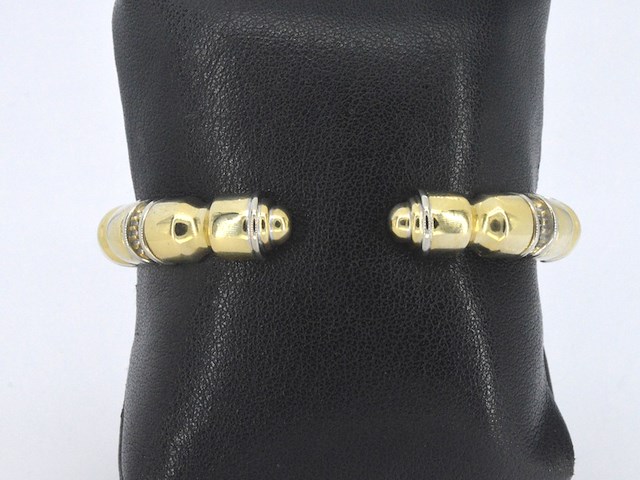 Gouden brede bangle armband met diamanten - afbeelding 7 van  9