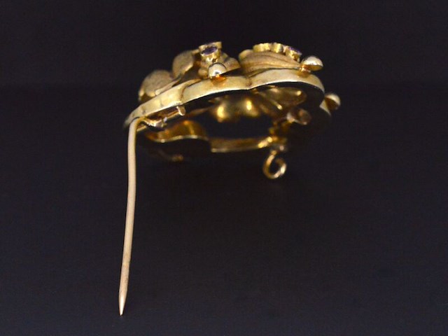 Gouden broche met amethist - afbeelding 4 van  4