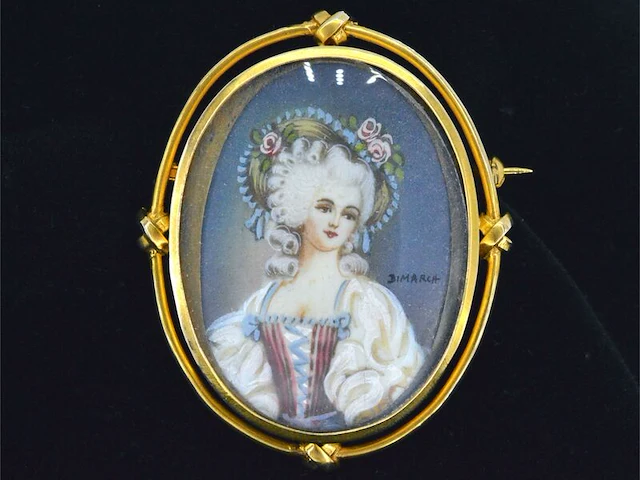 Gouden broche met bijzonder portret - afbeelding 1 van  10