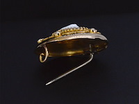 Gouden broche met camee en natuurlijke orient parels - afbeelding 3 van  6