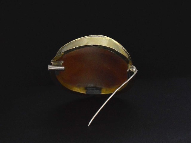 Gouden broche met camee - afbeelding 5 van  5