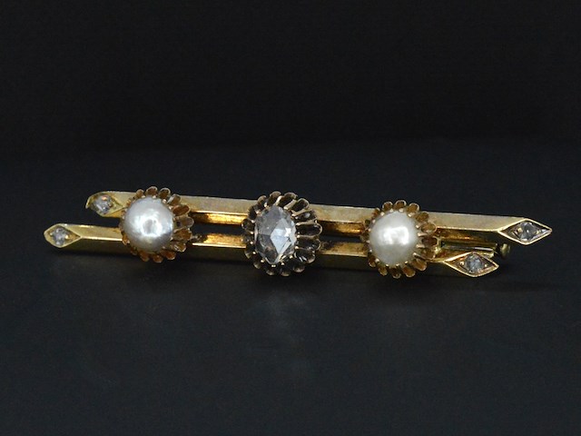 Gouden broche met diamant en parels - afbeelding 1 van  6