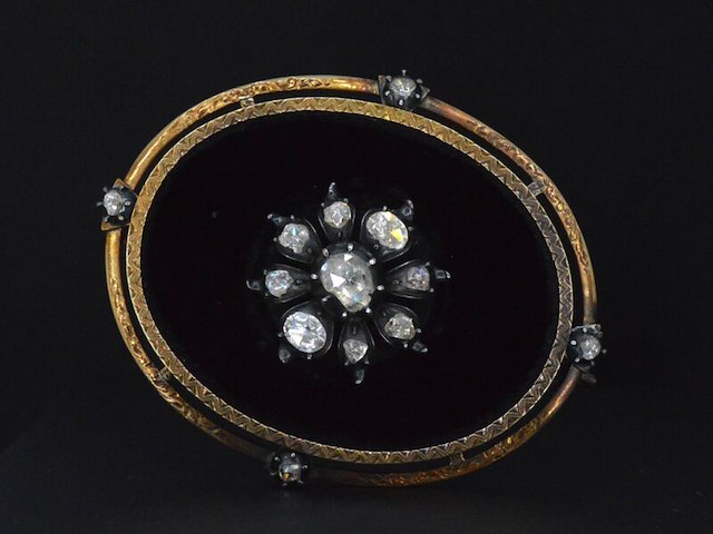 Gouden broche met diamanten - afbeelding 2 van  7