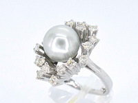 Gouden broche met diamanten - afbeelding 4 van  10